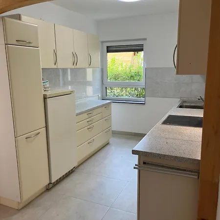 Sindel Living Apartment-2 Bed With Floor Heating For Business And Family Travellers Apartamento