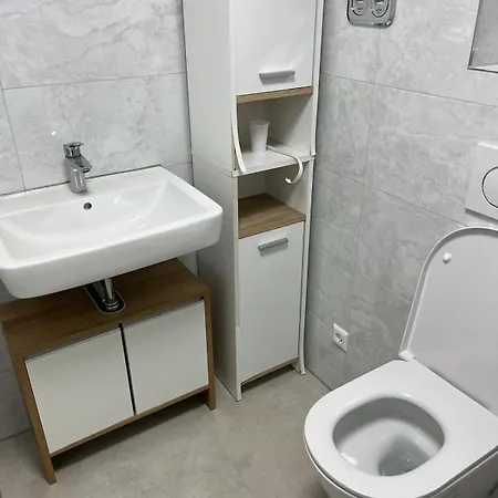 2 Bed With Floor Heating For Business And Family Travellers Appartamento Sindelfingen