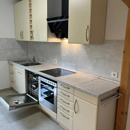 Sindel Living Apartment-2 Bed With Floor Heating For Business And Family Travellers *